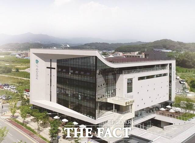 전주시 덕진구 송천동2가 에코시티 내 위치한 전주새소망교회 전경. /전주새소망교회