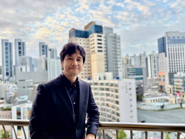 신작 ‘디어 스트레인저’와 대표작 ‘드라이브 마이 카’로 제30회 부산국제영화제를 찾은 배우 니시지마 히데토시. 김은형 기자