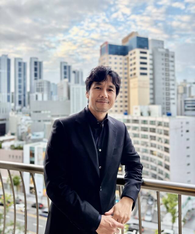 신작 ‘디어 스트레인저’와 대표작 ‘드라이브 마이 카’로 제30회 부산국제영화제를 찾은 배우 니시지마 히데토시. 김은형 기자