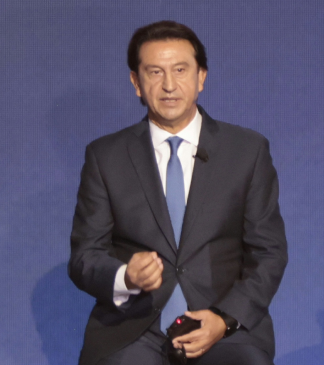 18일(현지시간) 뉴욕 맨해튼 더 셰드에서 열린 인베스터데이에서 호세 무뇨스 현대차 사장이 발언하고 있다.  현대차