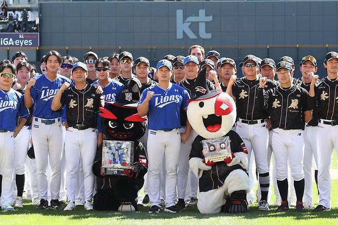 [서울=뉴시스] 오승환이 21일 수원 KT위즈파크에서 열린 KT 위즈와의 경기에서 7번째 은퇴 투어를 실시했다. (사진 = KT 위즈 제공) *재판매 및 DB 금지