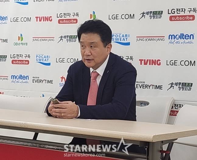 20일 소노전을 마친 유도훈 정관장 감독의 모습. /사진=박수진 기자