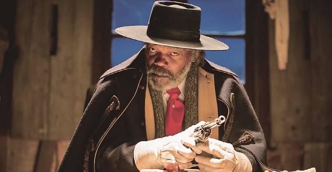 영화 속 스마이더 장군과 워런 소령의 싸움은 시사하는 바가 크다.[사진｜더스쿠프 포토]