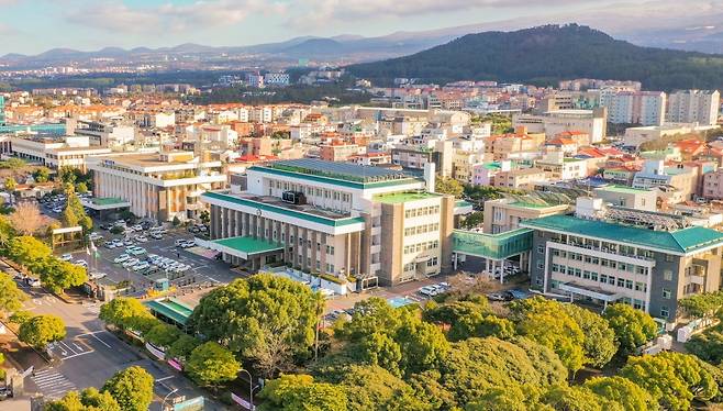제주특별자치도청사 전경.