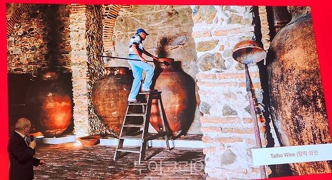 안토니오 라세르다(António Lacerda) 알렌테주 관광청 전무이사가 알렌테주의 다채로운 관광자원을 소개했다.&nbsp;