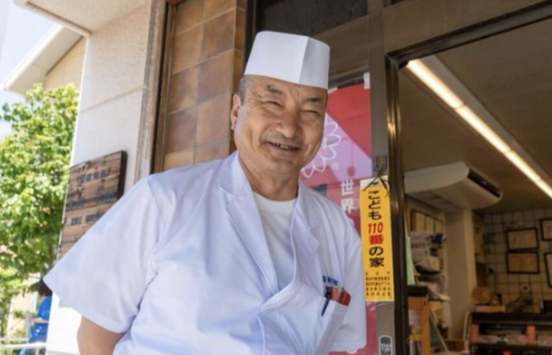 일본의 명물 고로케인 '고베 고로케 극미'를 만들어 낸 닛타 시게루 사장. 사진=엑스
