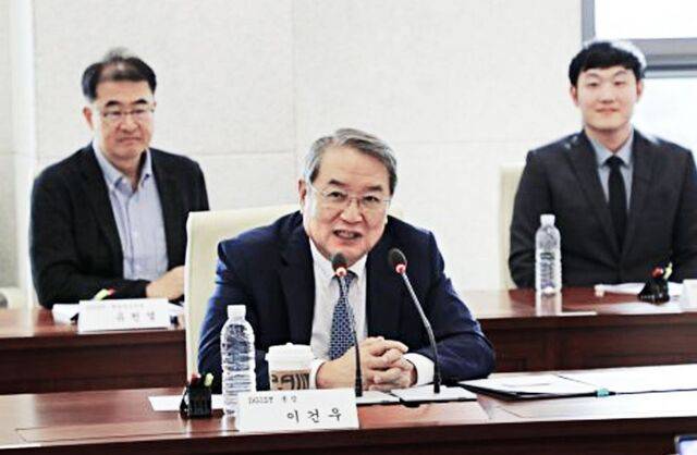 이건우 대구경북과학기술연구원(DGIST·디지스트) 총장이 지난 19일 대구 디지스트에서 열린 기자간담회에서 환영사를 하고 있다. 디지스트 제공