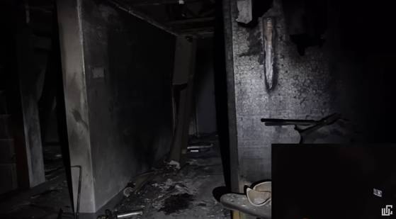 유튜버 ‘도사우치’가 30대 남성 시신을 발견한 폐리조트 내부./유튜버 캡쳐/