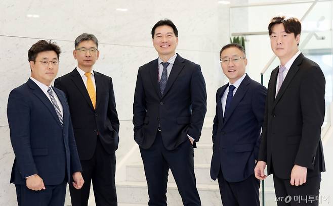 법무법인 세종 국정감사대응팀 김경훈 전문위원, 장대섭 고문, 백대용 파트너변호사, 김건훈 수석전문위원, 이준영 전문위원 /사진=김창현 기자