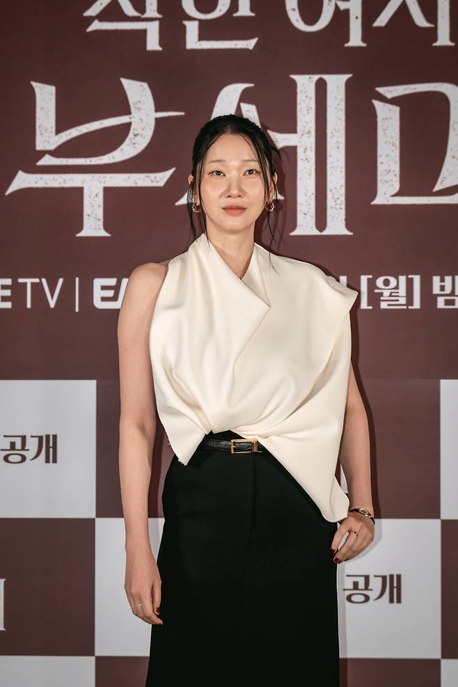 장윤주. 지니 TV