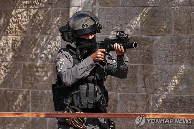 요르단강 서안 도시 라말라의 이스라엘군 [AFP 연합뉴스 자료사진. 재판매 및 DB 금지]