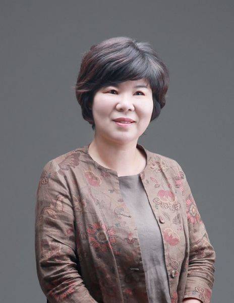 토지문학제 평사리문학대상 시 부문 수상자 유계자 씨. 사진=하동군
