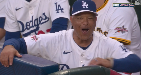 로버츠 감독(사진=MLB 중계화면)