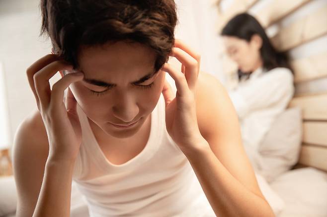남성이 여성보다 성관계 중이나 직후 발생하는 '성 두통(Primary Headache associated with Sexual activity, PHS)'을 겪을 가능성이 두 배 이상 높은 것으로 나타났다. 사진=게티이미지뱅크