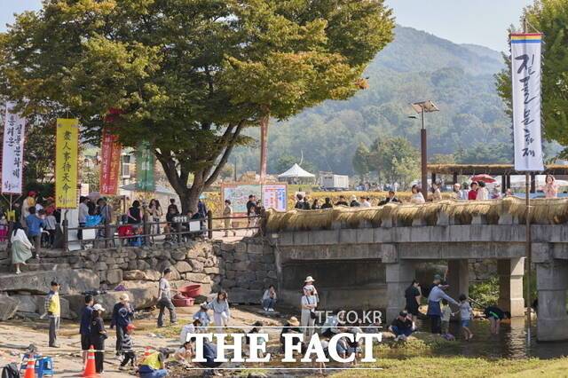 2024 외암민속마을 짚풀문화제 모습./아산시