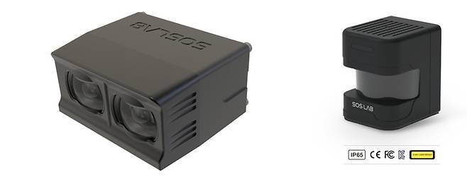 에스오에스랩의 차세대 고정형 3D LiDAR(왼쪽)와 컴팩트한 광각 스캐닝 2D LiDAR.