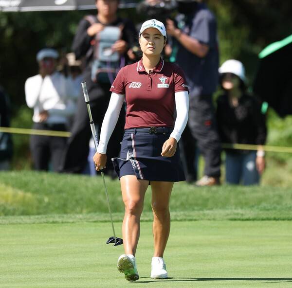 2025년 한국여자프로골프(KLPGA) 투어 하나금융그룹 챔피언십 최종일 이다연과 연장전 끝에 준우승을 차지한 교포 선수 이민지(호주) 프로가 최종라운드 경기하는 모습이다. 사진제공=KLPGA