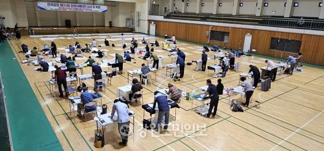 ▲ 강원서예대전이 20일 원주 농민문화체육센터 체육관에서 열렸다.