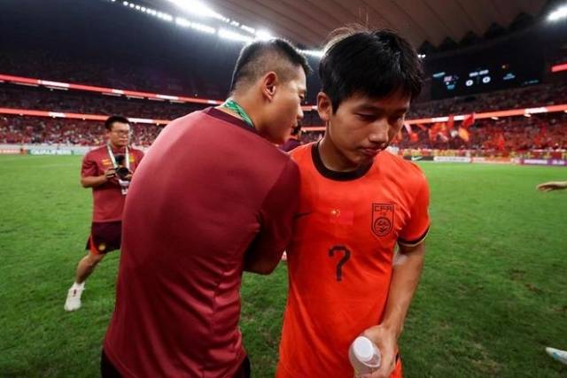 ‘163닷컴’은 “샹위왕은 프로 데뷔 당시 우레이와 비슷하다는 이유로 팬들 사이에서 ‘제2의 우레이’로 불렸다. 국가대표팀에서도 7번 유니폼을 입었다. 다만 현재 상태로는 우레이의 뒤를 책임지는 건 현실적으로 불가능해 보인다”고 바라봤다. 사진=163닷컴