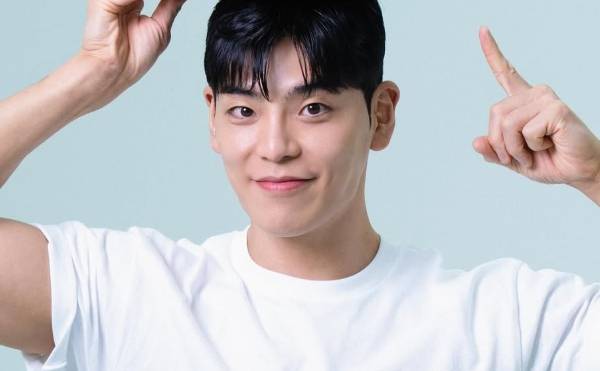 유명 먹방 유튜버 상해기가 음주 운전 의혹으로 누리꾼의 입방아에 오르내리고 있다. 사진은 음주 운전 의혹에 휩싸인 먹방 유튜버 상해기. 다만 사실 여부는 알려지지 않았다. /사진=상해기 SNS 캡처