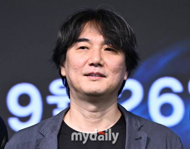 추창민 감독이 23일 서울 논현동 엘리에나 호텔에서 진행된 디즈니+ 오리지널 시리즈 '탁류' 제작발표회에 참석했다. / 한혁승 기자(hanfoto@mydaily.co.kr)