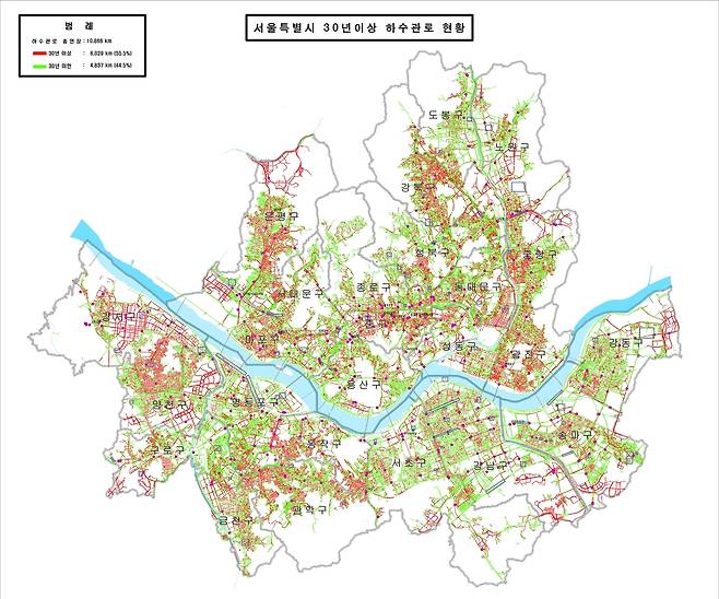 서울에 매설된 하수관 1만866km(녹색 표시) 가운데 6029km는 30년 이상 된 노후 하수관(붉은색 표시). 싱크홀 사고(남색 네모 표시) 10건 중 8건은 노후 하수관 구역에서 발생한 것으로 나타났다. 이광희 의원실 제공