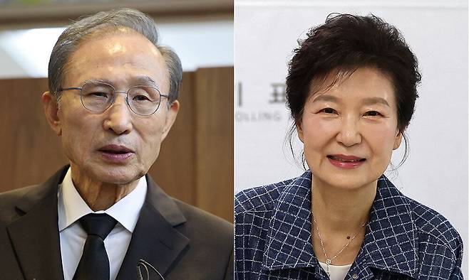 이명박(왼쪽)·박근혜 전 대통령