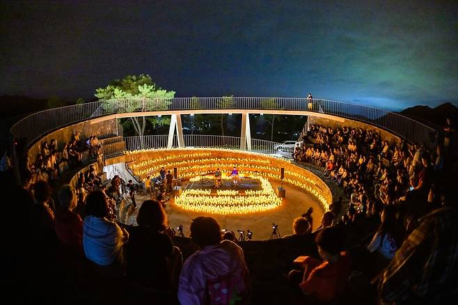 남해바래길 작은음악회, '캔들콘서트' 낭만의 밤 공연 모습 ⓒ남해군