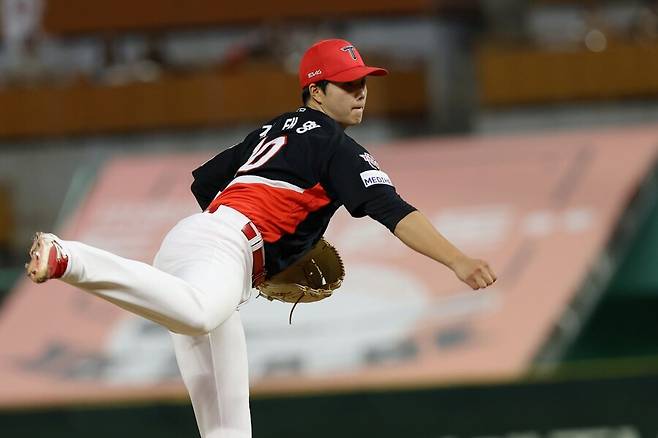 ▲ 5이닝 2실점 분전에도 불구하고 또 타선 지원을 받지 못한 김태형 ⓒKIA타이거즈