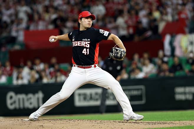 ▲ 이범호 감독은 황동하를 1이닝씩 활용하며 구위를 점검하겠다는 뜻을 드러냈다 ⓒKIA타이거즈