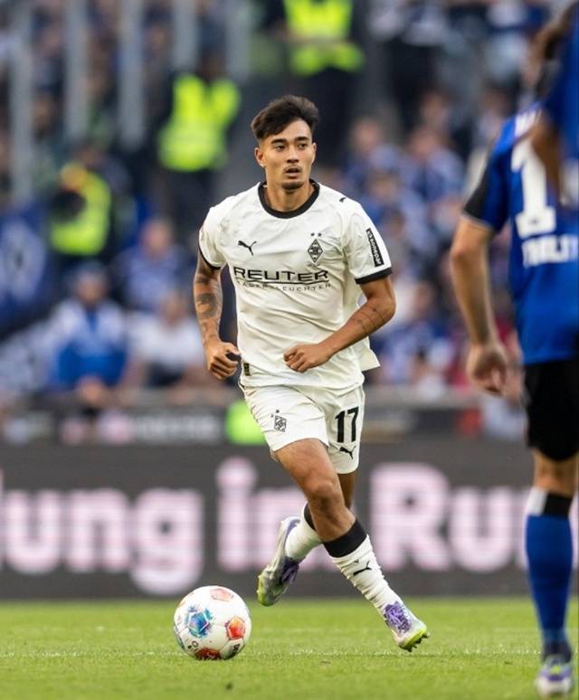 경기에 집중하는 옌스 카스트로프. /사진=보루시아 묀헨글라트바흐 SNS