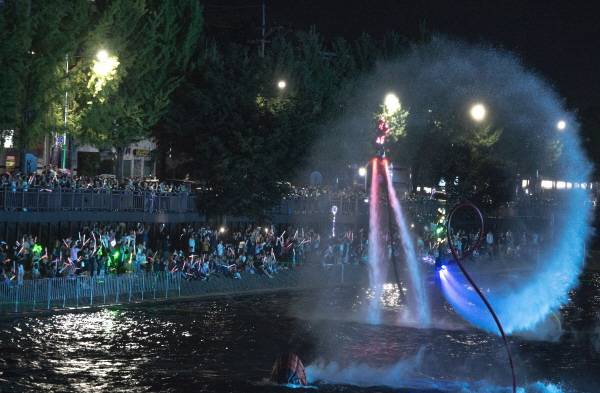 거창 위천천 일대에서 펼쳐지는 수상멀티미디어쇼.