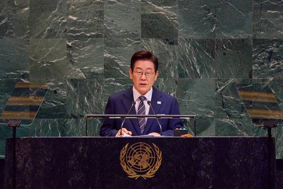 미국 뉴욕 유엔본부 총회장에서 기조연설을 하는 이재명 대통령 〈출처=연합뉴스〉