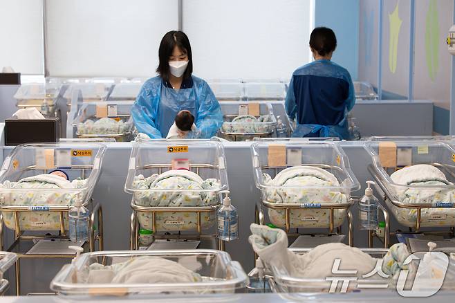 경기 고양시 일산동구 일산차병원 신생아실. 2025.8.27/뉴스1 ⓒ News1 이재명 기자
