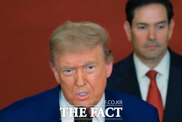 도널드 트럼프 미국 대통령이 최근 반(反)파시즘·반인종주의 좌파 운동인 '안티파'(Antifa)를 '국내 테러 조직'으로 지정하는 등 반대파에 대한 압박 수위를 높이고 있다. /AP.뉴시스