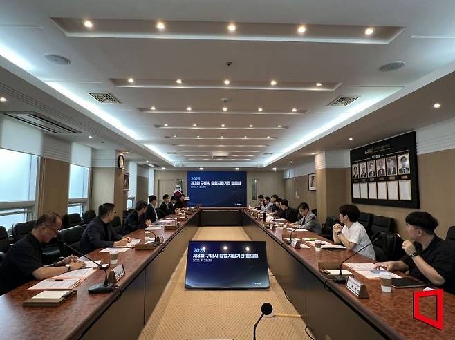 구미시 창업지원기관 협의회 회의 중/김이환기자