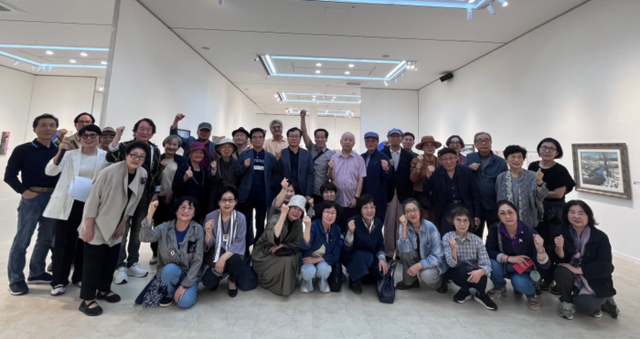 ▲ 제18회 강원구상작가회전 ‘구상 미술의 감성과 소통’ 개막식이 22일 춘천문화예술회관 전시실에서 열렸다.