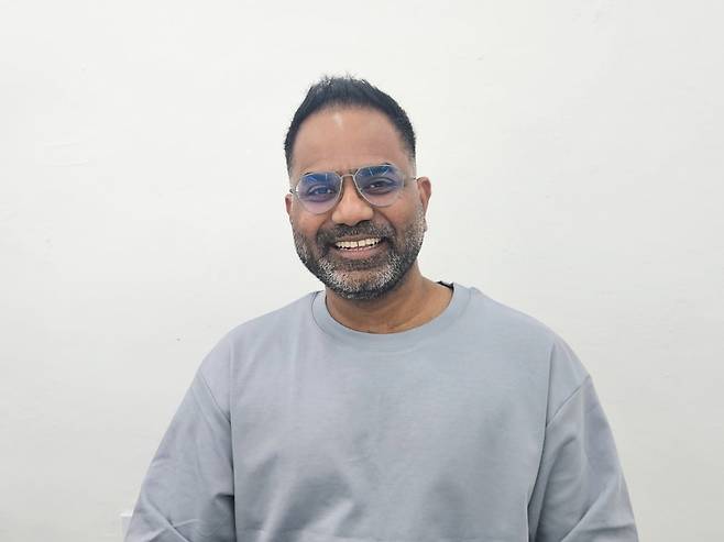 아누라그 아르준(Anurag Arjun) 어베일(Avail) 공동창업자가 24일 블루밍비트와 인터뷰를 진행하고 있다. / 사진=이수현 블루밍비트 기자