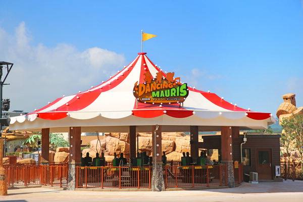 롯데월드 어드벤처 부산이 새롭게 선보이는 신규 어트랙션 '댄싱 모리스'. 롯데월드 어드벤처 부산 제공