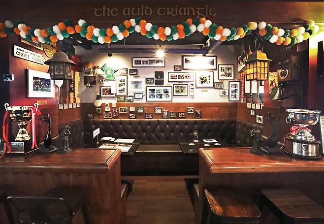An Irish pub The Craic House in Yongsan District, central Seoul [PARK SANG-MOON]