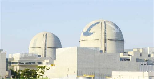 이재명 대통령이 신규 원전 건설에 부정적인 입장을 밝히면서 원전 업계 논란이 뜨겁다. 사진은 새울 1, 2호기 원전. (한국수력원자력 제공)