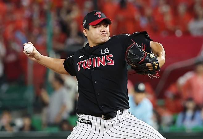 LG트윈스 장현식이 2주 만에 1군 무대에 오른다. 사진은 LG에서 활약 중인 장현식의 모습. /사진=뉴스1