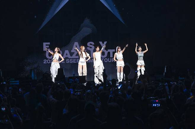 [서울=뉴시스] 르세라핌 북미 투어 현장. (사진 = 쏘스뮤직 제공) 2025.09.24. photo@newsis.com *재판매 및 DB 금지