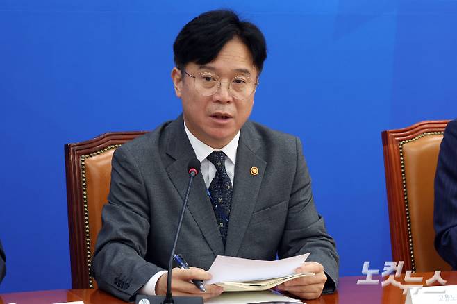 김영훈 고용노동부 장관. 윤창원 기자