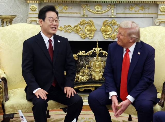 ▲이재명 대통령과 도널드 트럼프 미국 대통령이 8월 25일(현지시간) 미국 워싱턴DC 백악관에서 정상회담을 하고 있다. ⓒ연합뉴스