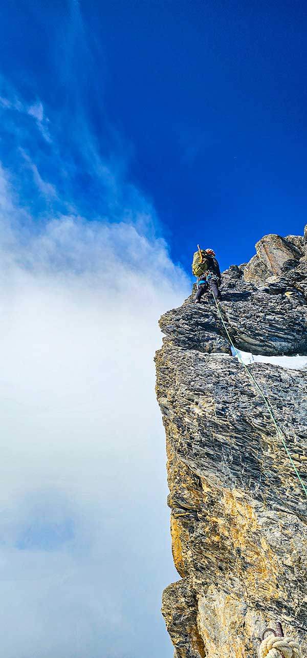 아이거 등반중.