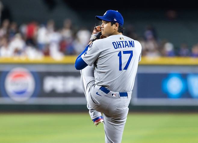 오타니 쇼헤이가 24일 미국 애리조나주 피닉스의 체이스 필드에서 열린 애리조나 다이아몬드백스와 2025 메이저리그(MLB) 정규리그 원정 경기에 선발 등판해 공을 던지고 있다. 피닉스 | Imagn Images연합뉴스