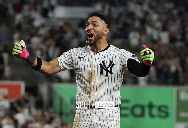 ▲ 끝내기 안타를 날린 호세 카바예로.