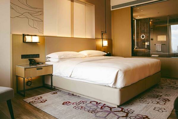 기본 객실도 쾌적한 공간감을 자랑한다