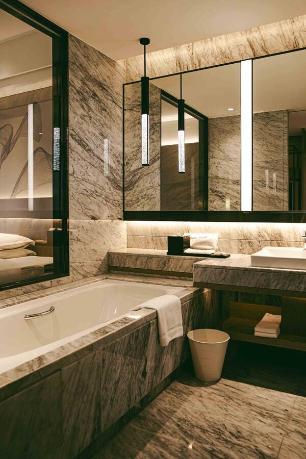 타이베이의 무더운 날씨를 씻어낼 욕조